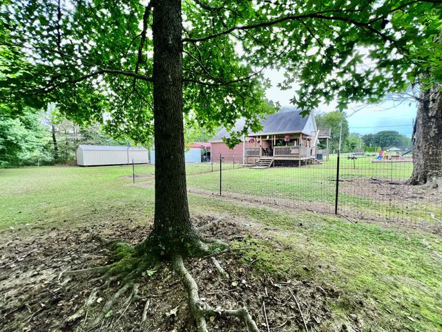 690 Monument Rd, Summertown, TN 38483