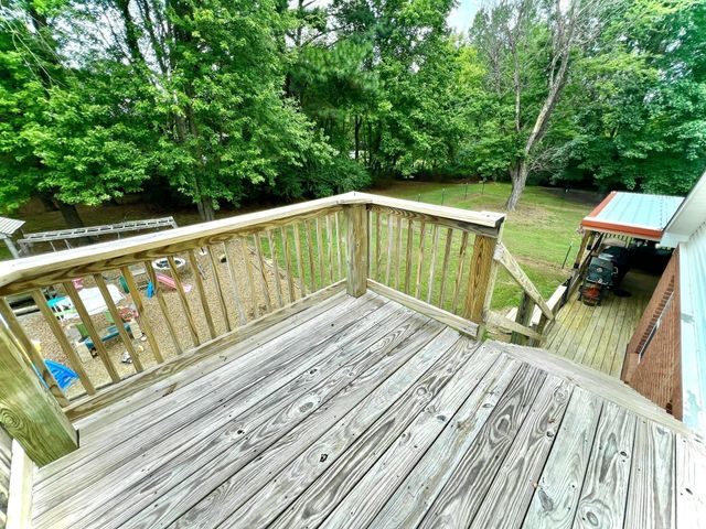 690 Monument Rd, Summertown, TN 38483