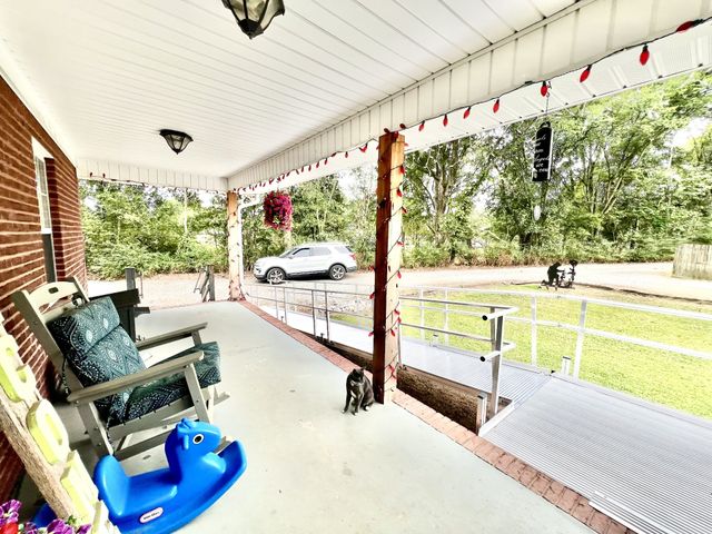 690 Monument Rd, Summertown, TN 38483