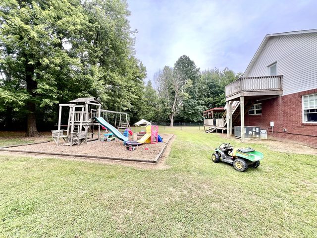 690 Monument Rd, Summertown, TN 38483