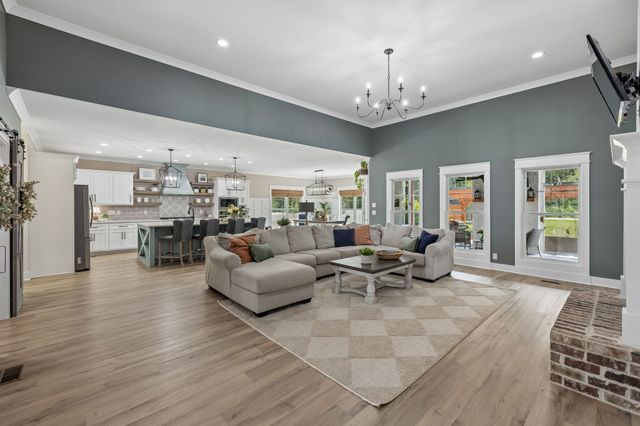 7763 Brenda Ln, Murfreesboro, TN 37129