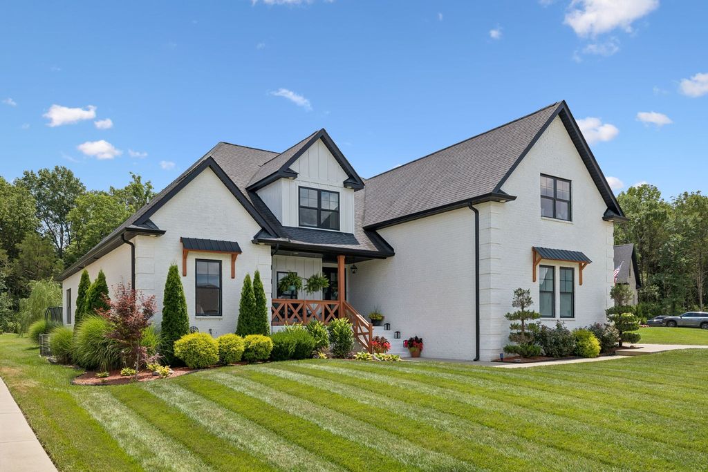 7763 Brenda Ln, Murfreesboro, TN 37129