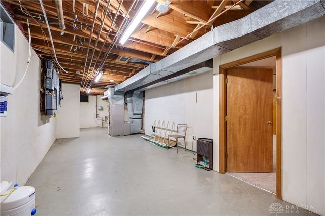 1349 Tamerlane Road, Dayton, OH 45429