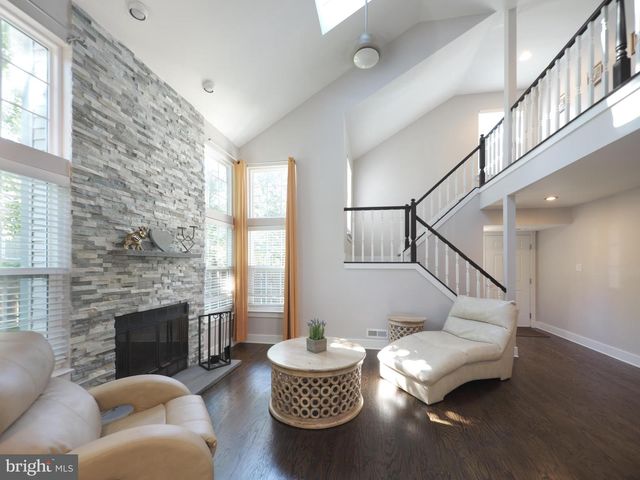 15 ASPEN CT, Newtown, PA 18940