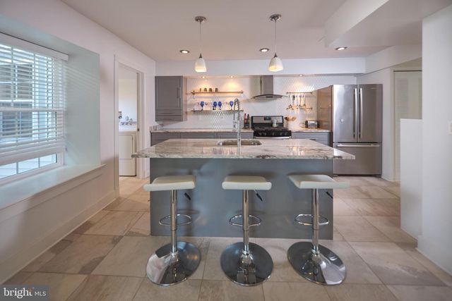 15 ASPEN CT, Newtown, PA 18940