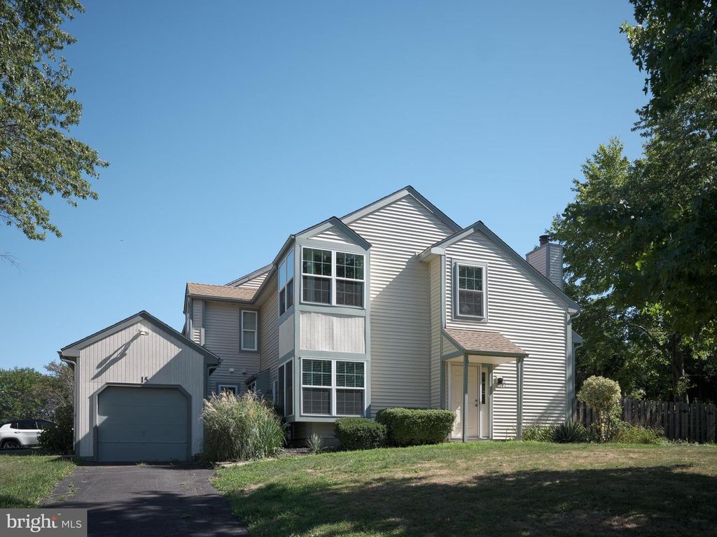 15 ASPEN CT, Newtown, PA 18940