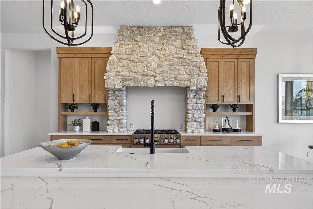 549 Joy Ave, Middleton, ID 83644 photo 12