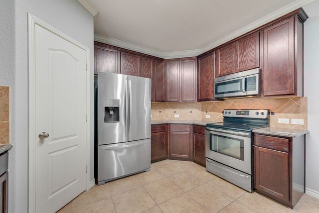 5836 Sunny Meadow Lane, Grand Prairie, TX 75052