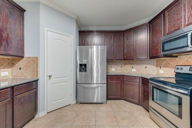 5836 Sunny Meadow Lane, Grand Prairie, TX 75052
