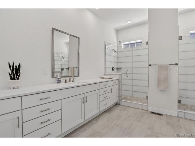 15217 Roslyn St, Thornton, CO 80602