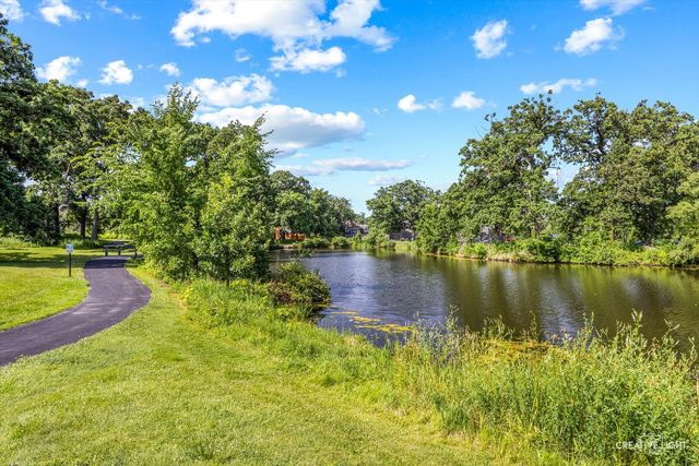 2260 Abbeywood Drive F, Lisle, IL 60532