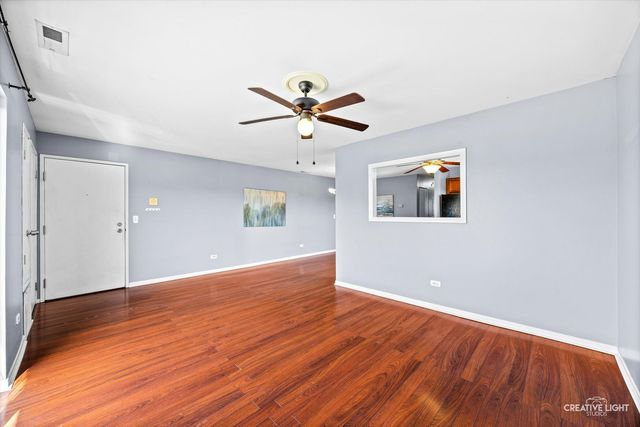 2260 Abbeywood Drive F, Lisle, IL 60532