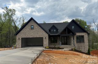 732 Chatsworth Circle, Lenoir, NC 28645