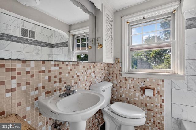 2400 CATHERINE ST, York, PA 17408