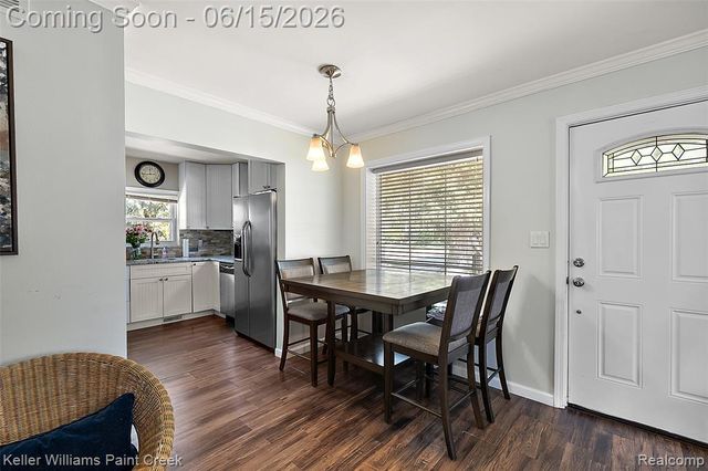 608 E Windemere Avenue, Royal Oak, MI 48073