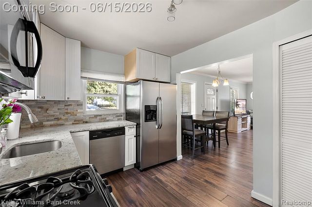 608 E Windemere Avenue, Royal Oak, MI 48073
