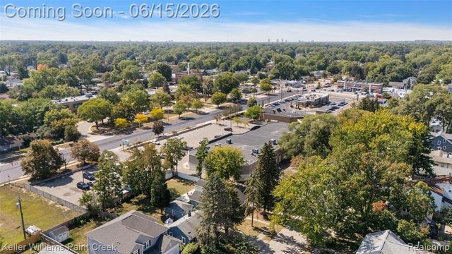 608 E Windemere Avenue, Royal Oak, MI 48073