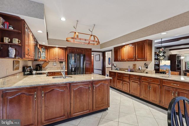 3 CANDLE CT, Shamong, NJ 08088