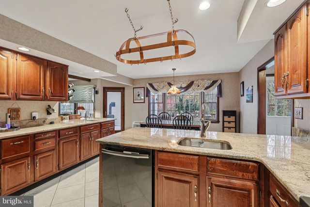 3 CANDLE CT, Shamong, NJ 08088