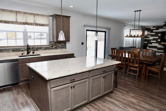 10052 Pearwood Drive, St. John, IN 46373