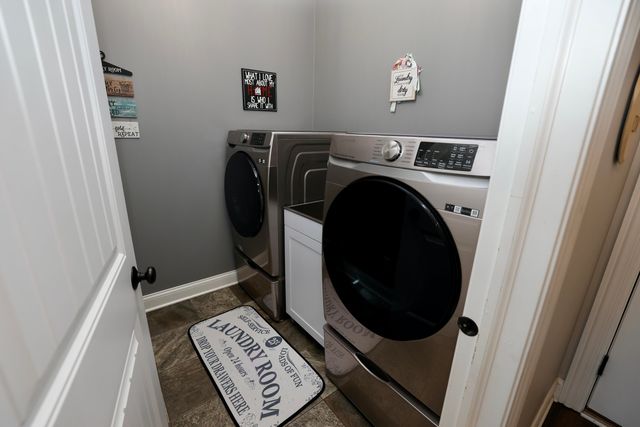 10052 Pearwood Drive, St. John, IN 46373