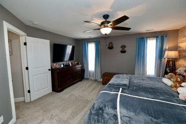 10052 Pearwood Drive, St. John, IN 46373