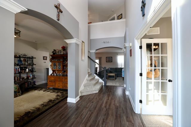 10052 Pearwood Drive, St. John, IN 46373