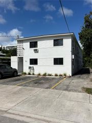 963 NW 5th St 1, Miami, FL 33128