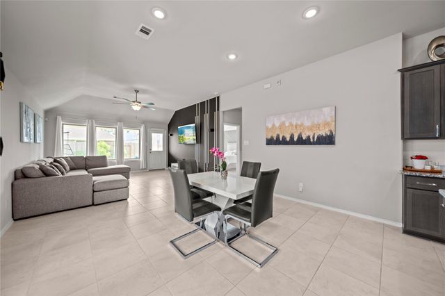 32018 Towering Birch Trail, Conroe, TX 77385