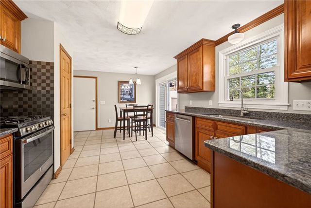 872 Joylene Drive, Webster, NY 14580