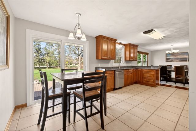 872 Joylene Drive, Webster, NY 14580