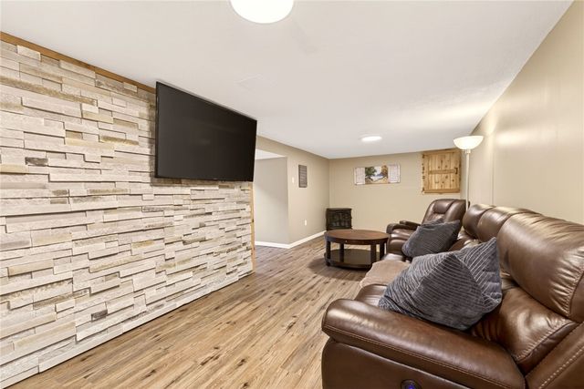 872 Joylene Drive, Webster, NY 14580