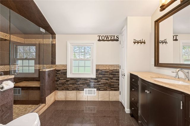 872 Joylene Drive, Webster, NY 14580