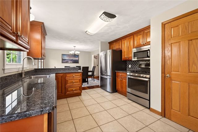 872 Joylene Drive, Webster, NY 14580