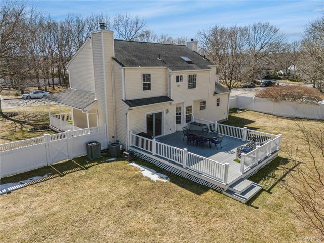 9 Village Drive, Medford, NY 11763