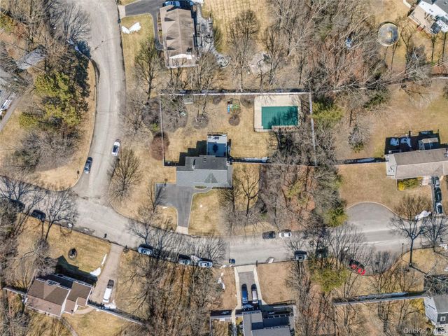 9 Village Drive, Medford, NY 11763