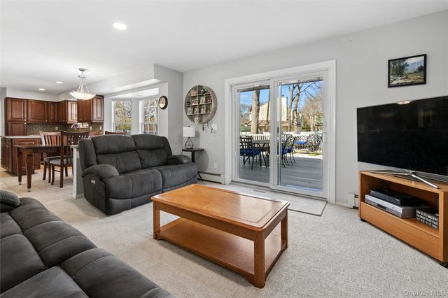 9 Village Drive, Medford, NY 11763