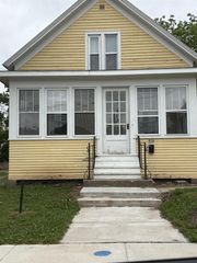 826 MCKINLEY STREET, Oshkosh, WI 54901
