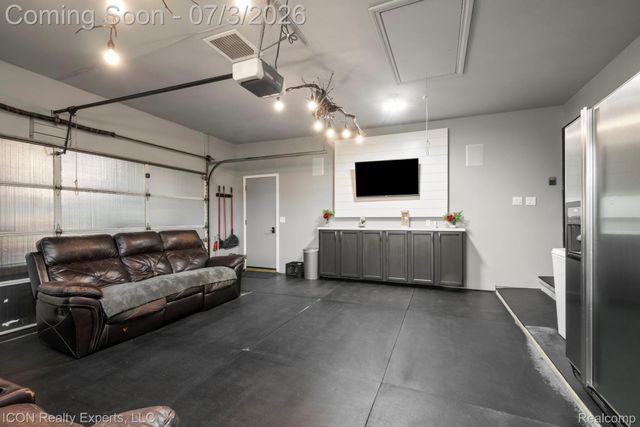 11016 Pembrooke Circle, Green Oak Township, MI 48178