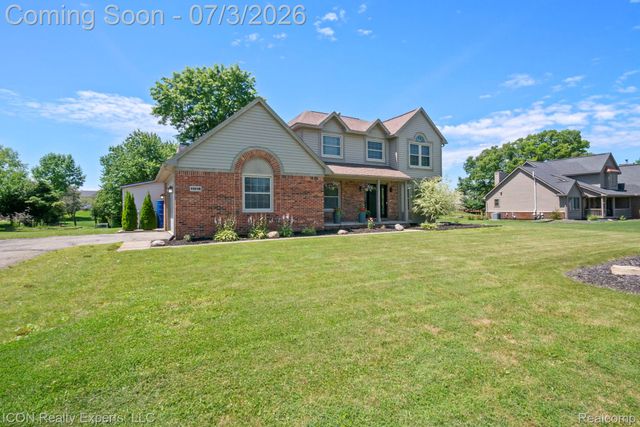 11016 Pembrooke Circle, Green Oak Township, MI 48178