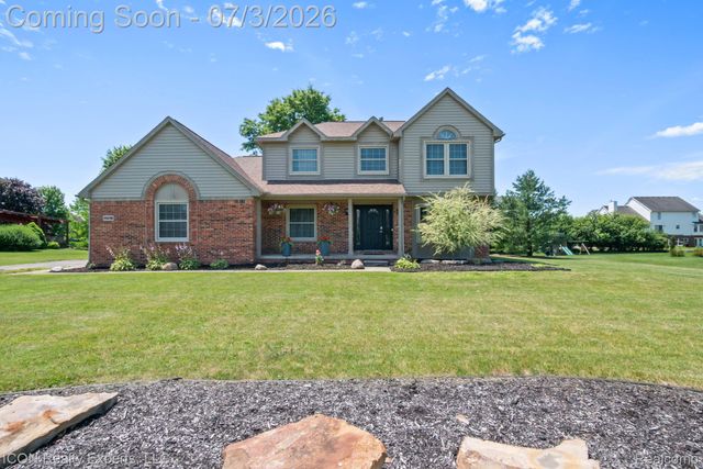 11016 Pembrooke Circle, Green Oak Township, MI 48178