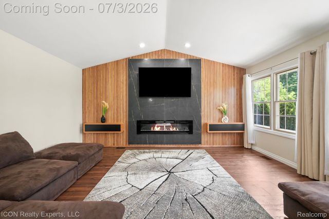 11016 Pembrooke Circle, Green Oak Township, MI 48178