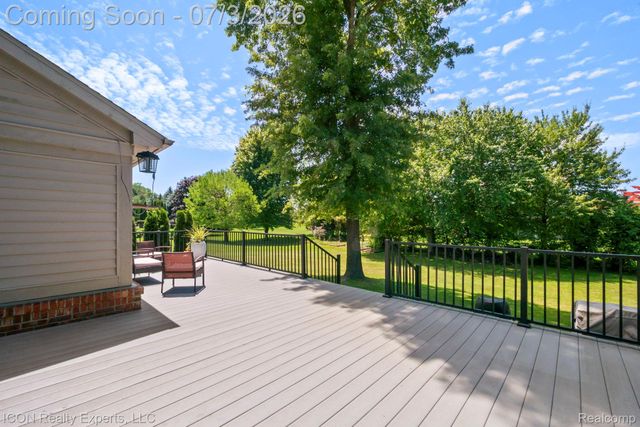 11016 Pembrooke Circle, Green Oak Township, MI 48178