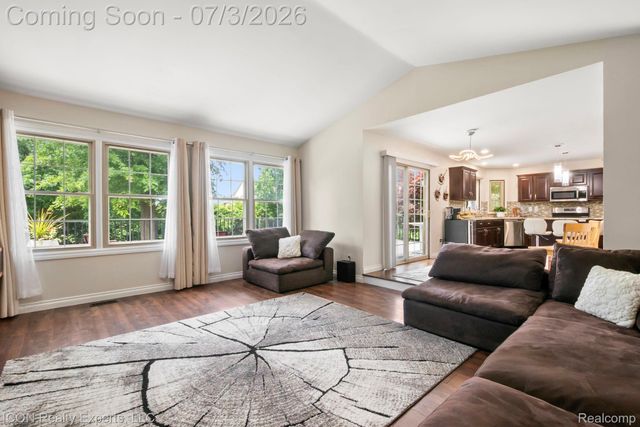 11016 Pembrooke Circle, Green Oak Township, MI 48178