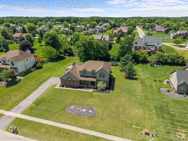 11016 Pembrooke Circle, Green Oak Township, MI 48178