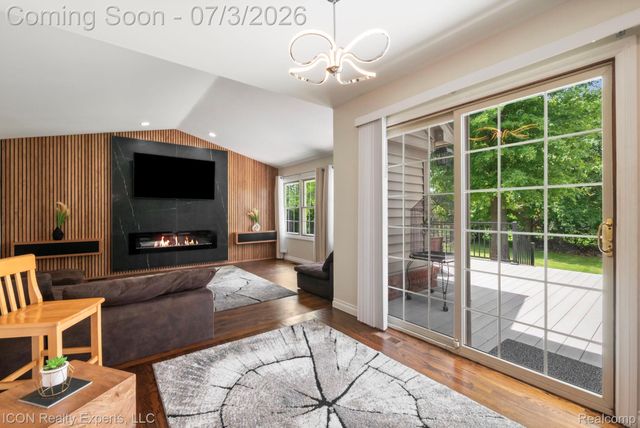 11016 Pembrooke Circle, Green Oak Township, MI 48178