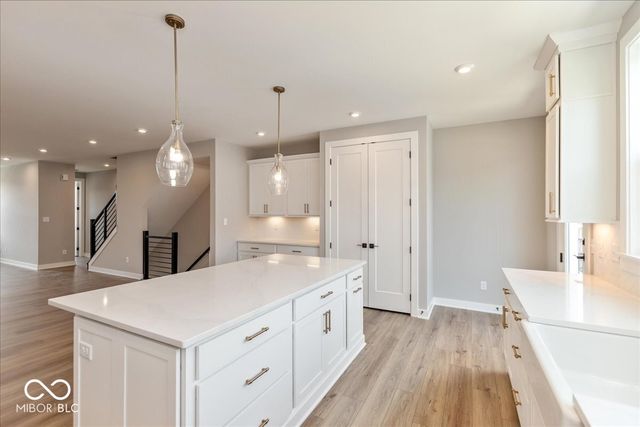 7305 Bayview Run 13-605, Mccordsville, IN 46055