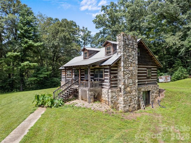 831 Qualla Road, Waynesville, NC 28785