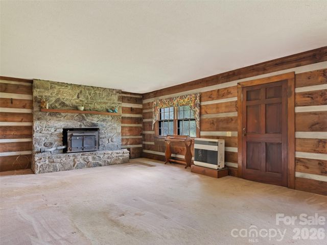 831 Qualla Road, Waynesville, NC 28785