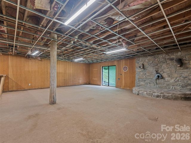 831 Qualla Road, Waynesville, NC 28785